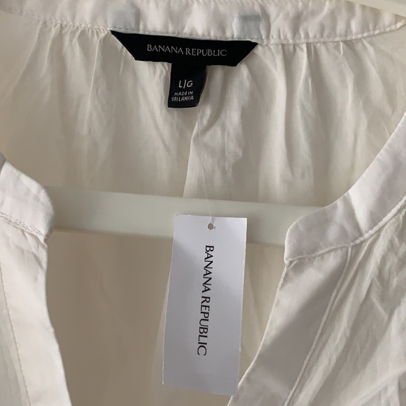 White Puffy sleeve Banana Republic top. - Picture 2 of 4